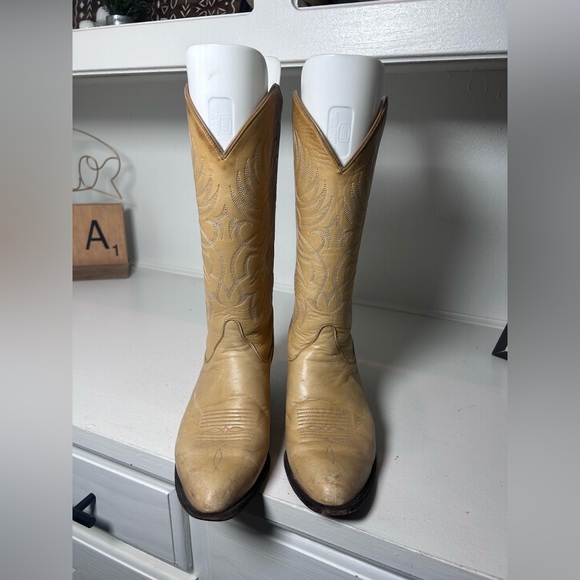 Vintage Tony Lama Women’s Western Cowboy Boots Size 7M Tan Leather USA Made - Picture 3 of 7